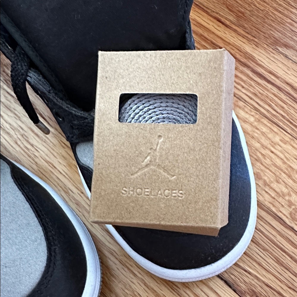Jordan’s - Picture 2 of 3